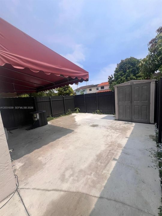 В аренду: $2,800 (3 спален, 1 ванн, 1304 Квадратных фут)