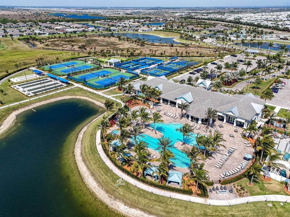 DelWebbTraditionsAmenityAerials2025(27)