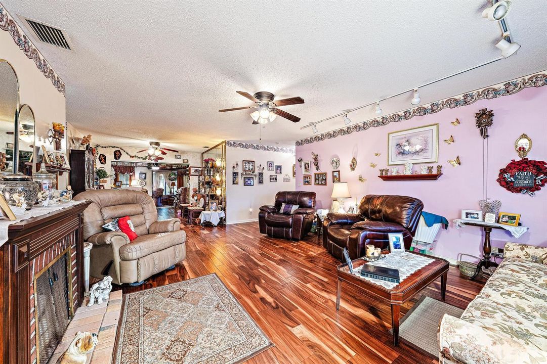113 Cordoba Cir-14