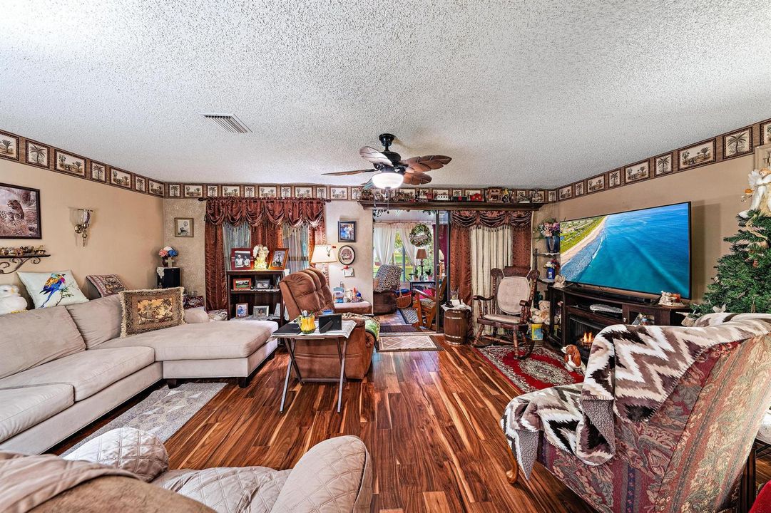 113 Cordoba Cir-16