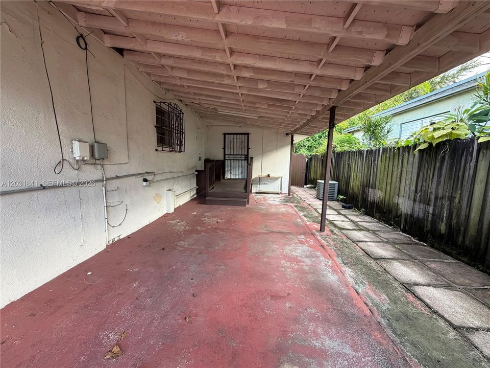 For Rent: $3,999 (3 beds, 2 baths, 1465 Square Feet)