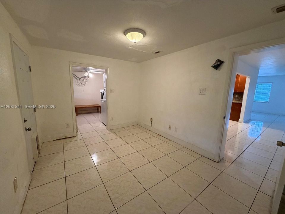 For Rent: $3,999 (3 beds, 2 baths, 1465 Square Feet)