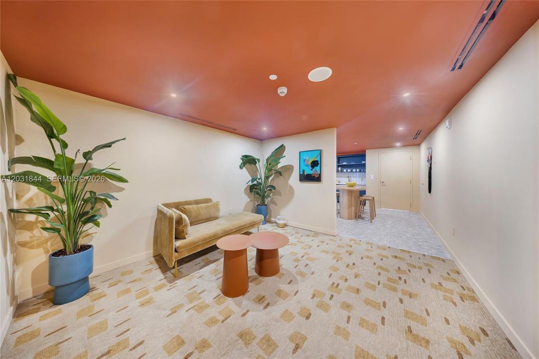 For Sale: $564,888 (0 beds, 1 baths, 462 Square Feet)