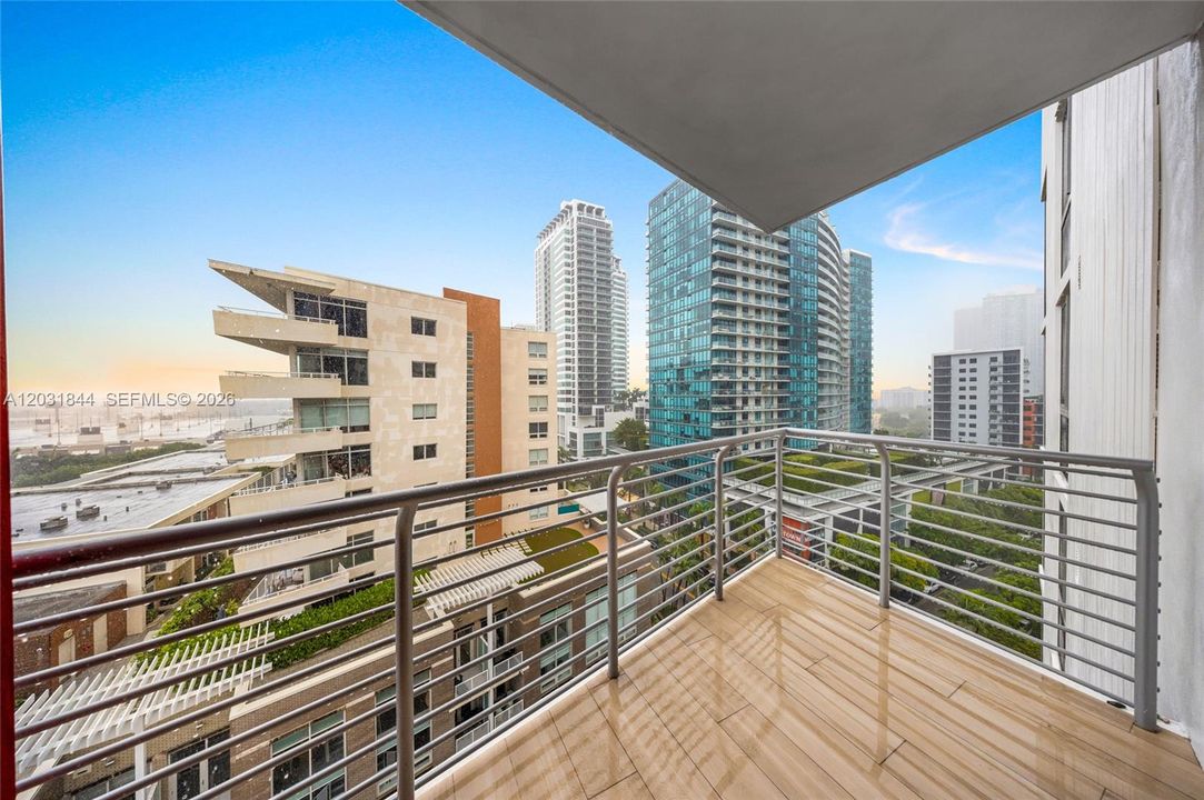 For Sale: $564,888 (0 beds, 1 baths, 462 Square Feet)