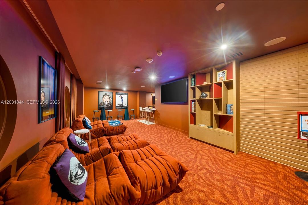 For Sale: $564,888 (0 beds, 1 baths, 462 Square Feet)