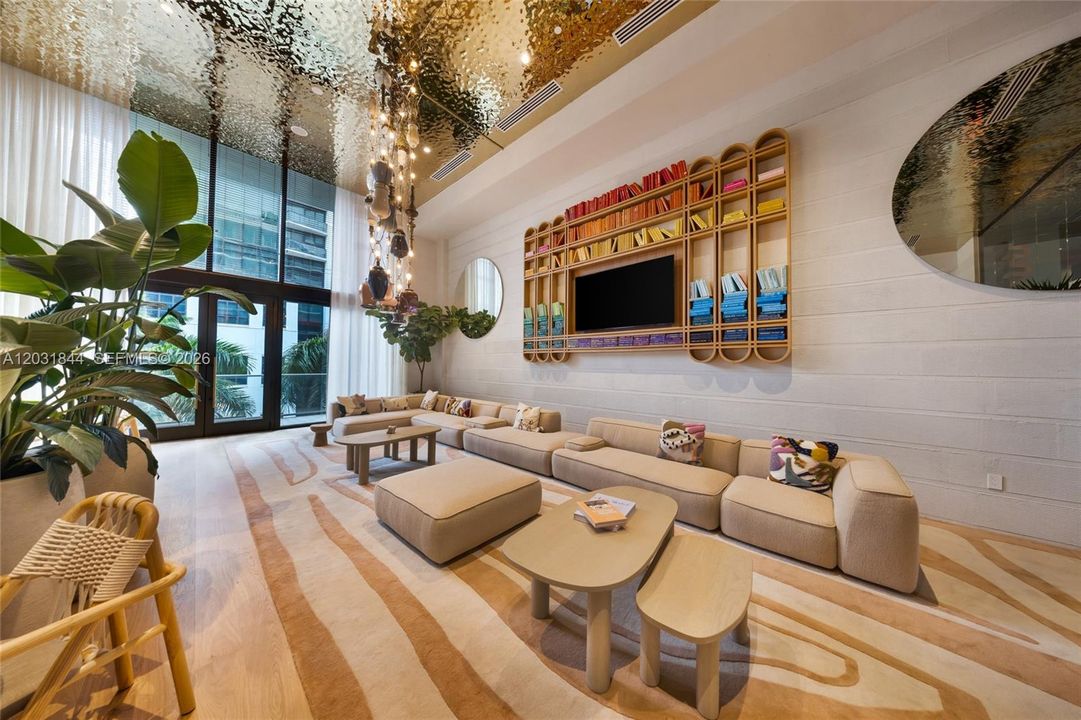 For Sale: $564,888 (0 beds, 1 baths, 462 Square Feet)