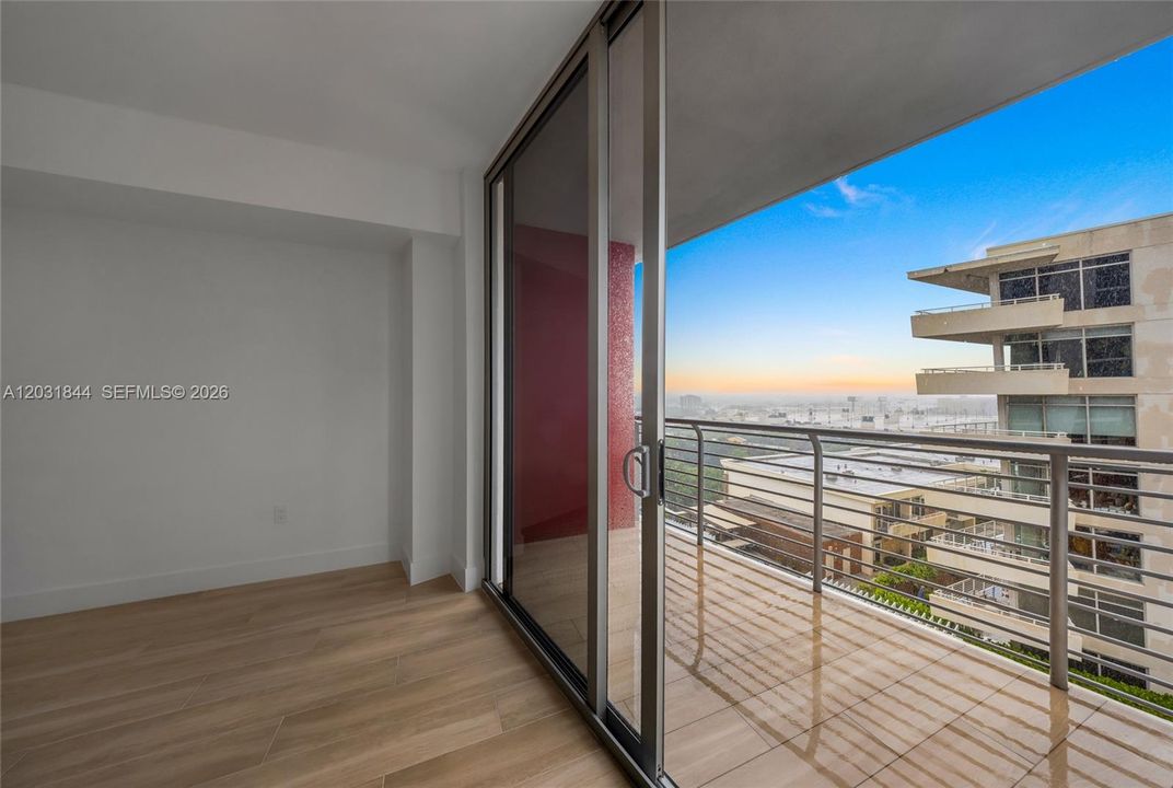 For Sale: $564,888 (0 beds, 1 baths, 462 Square Feet)