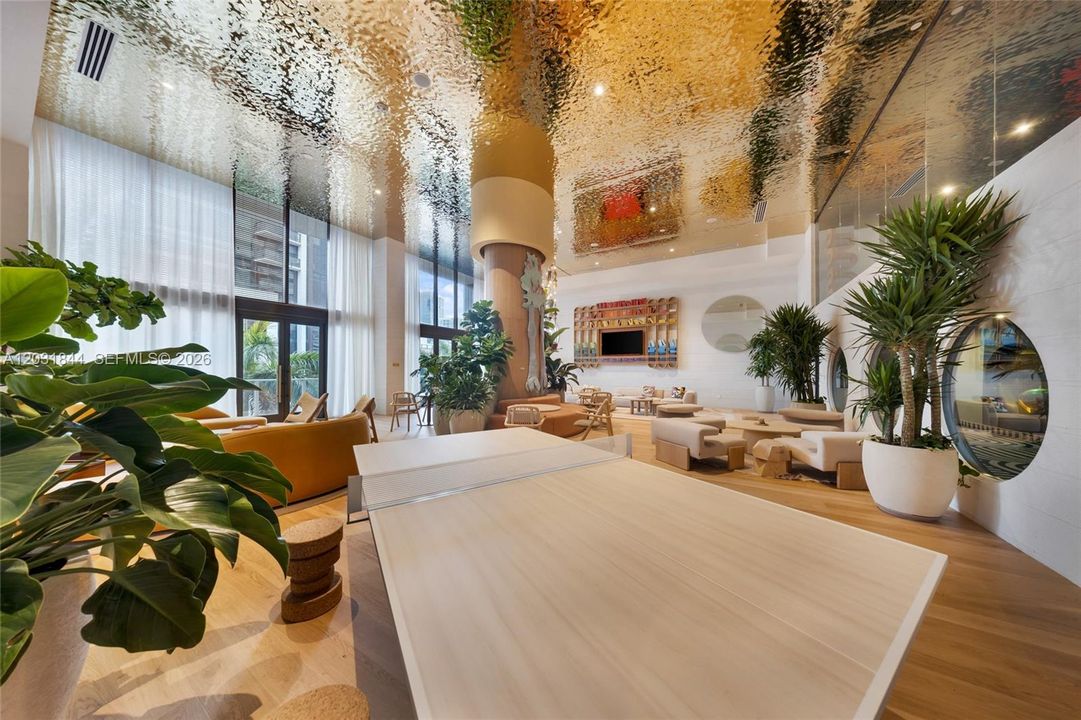 For Sale: $564,888 (0 beds, 1 baths, 462 Square Feet)