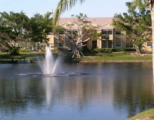 For Sale: $209,900 (2 beds, 2 baths, 807 Square Feet)
