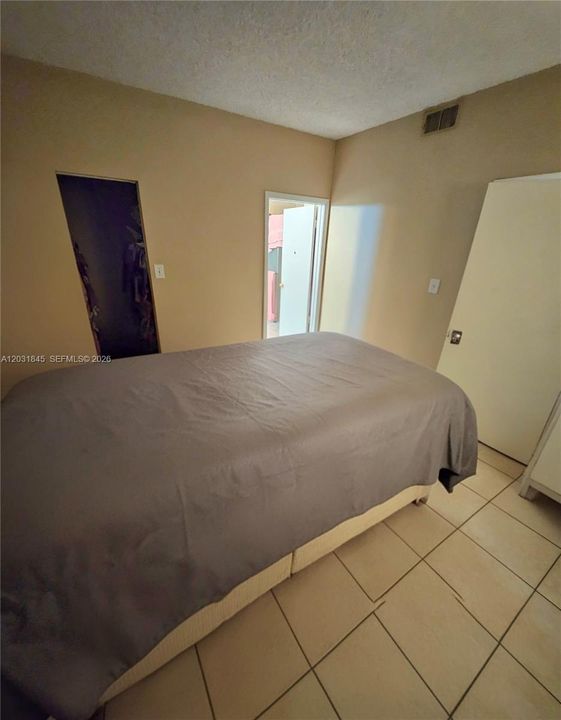 For Sale: $209,900 (2 beds, 2 baths, 807 Square Feet)