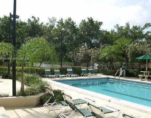 For Sale: $209,900 (2 beds, 2 baths, 807 Square Feet)