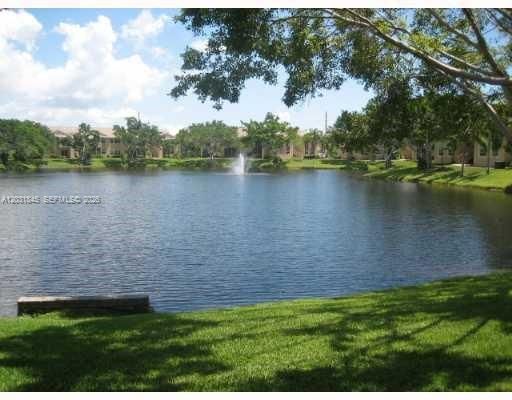 For Sale: $209,900 (2 beds, 2 baths, 807 Square Feet)