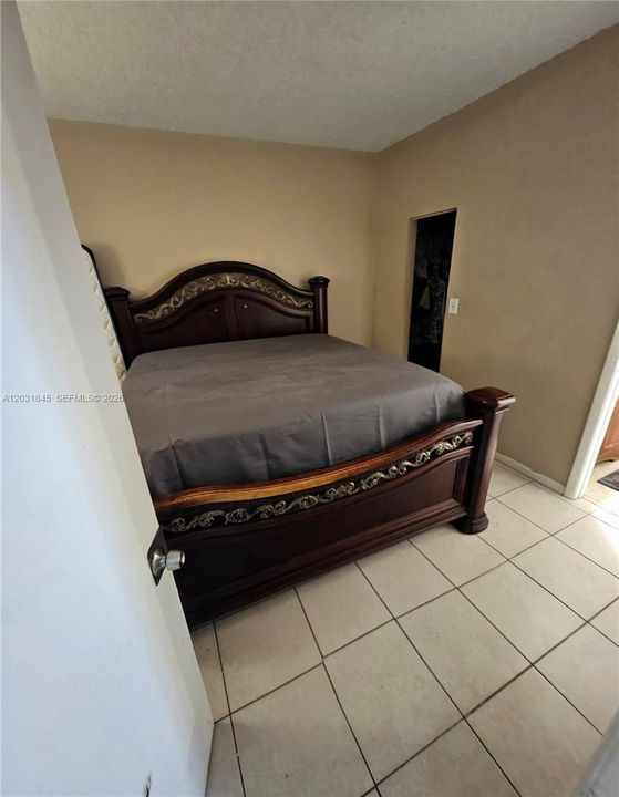 For Sale: $209,900 (2 beds, 2 baths, 807 Square Feet)