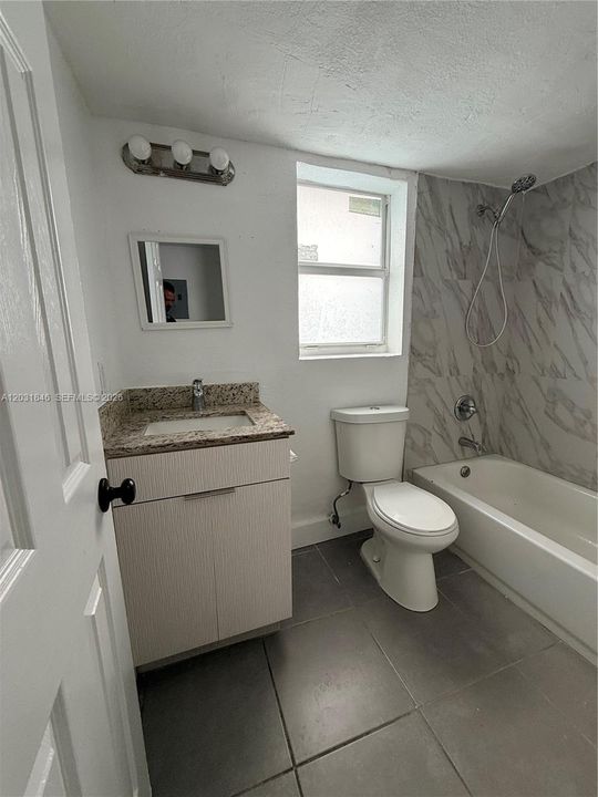For Rent: $2,100 (2 beds, 1 baths, 775 Square Feet)