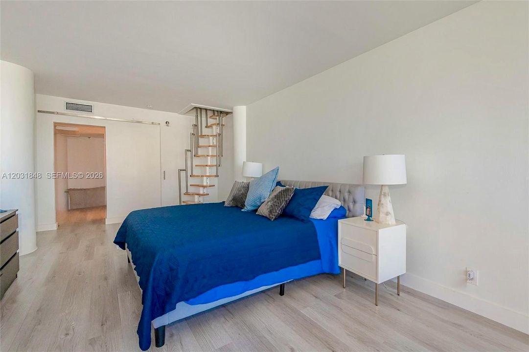 For Sale: $785,000 (2 beds, 2 baths, 1550 Square Feet)