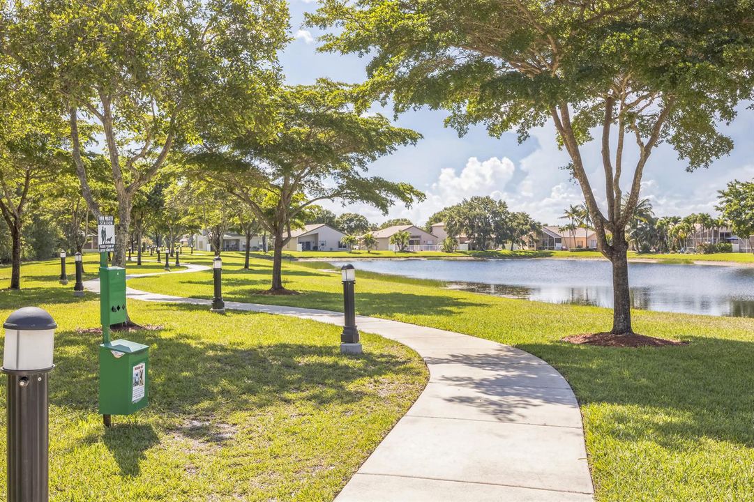 Community Promenade / Lake
