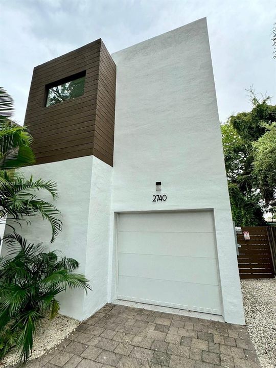 For Rent: $6,000 (3 beds, 3 baths, 2188 Square Feet)