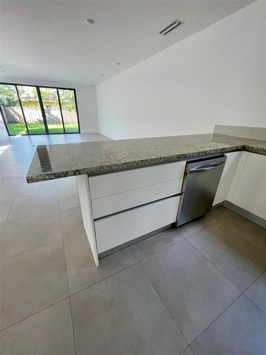 For Rent: $6,000 (3 beds, 3 baths, 2188 Square Feet)
