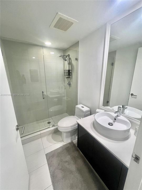 For Sale: $550,000 (2 beds, 2 baths, 1086 Square Feet)