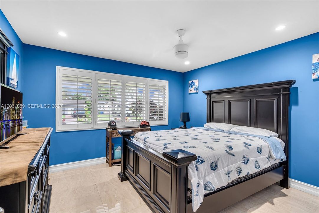 For Sale: $525,000 (2 beds, 2 baths, 1537 Square Feet)