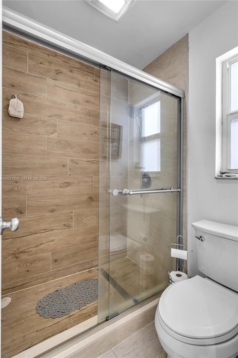 For Sale: $525,000 (2 beds, 2 baths, 1537 Square Feet)