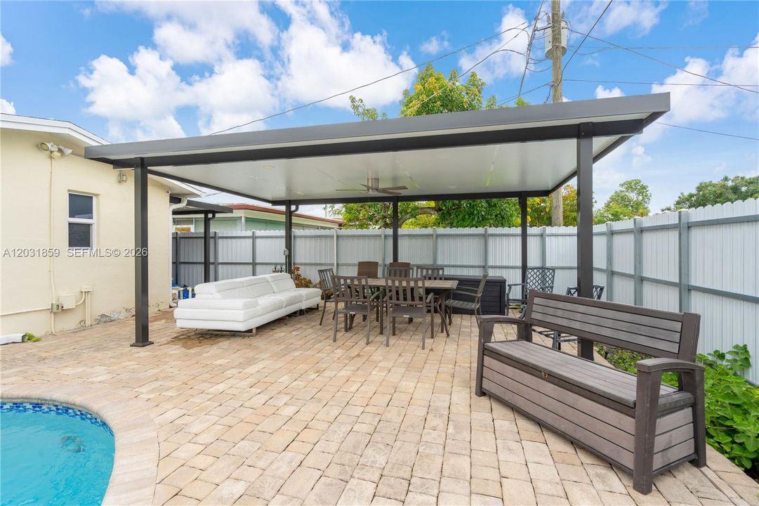 For Sale: $525,000 (2 beds, 2 baths, 1537 Square Feet)
