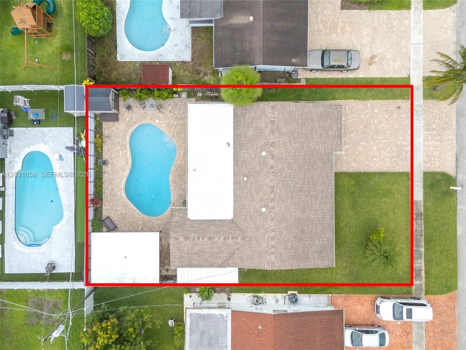 For Sale: $525,000 (2 beds, 2 baths, 1537 Square Feet)