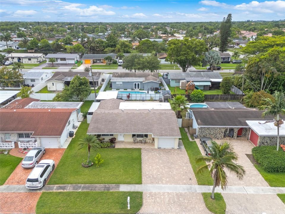For Sale: $525,000 (2 beds, 2 baths, 1537 Square Feet)