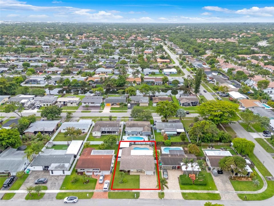 For Sale: $525,000 (2 beds, 2 baths, 1537 Square Feet)