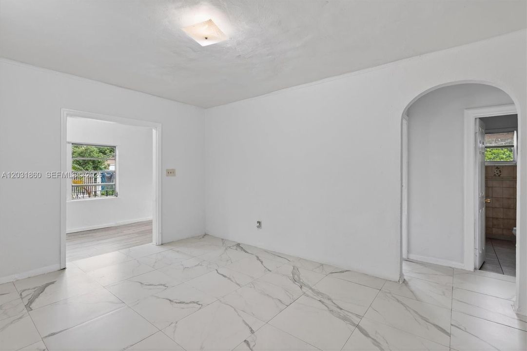 For Sale: $550,000 (3 beds, 1 baths, 1144 Square Feet)