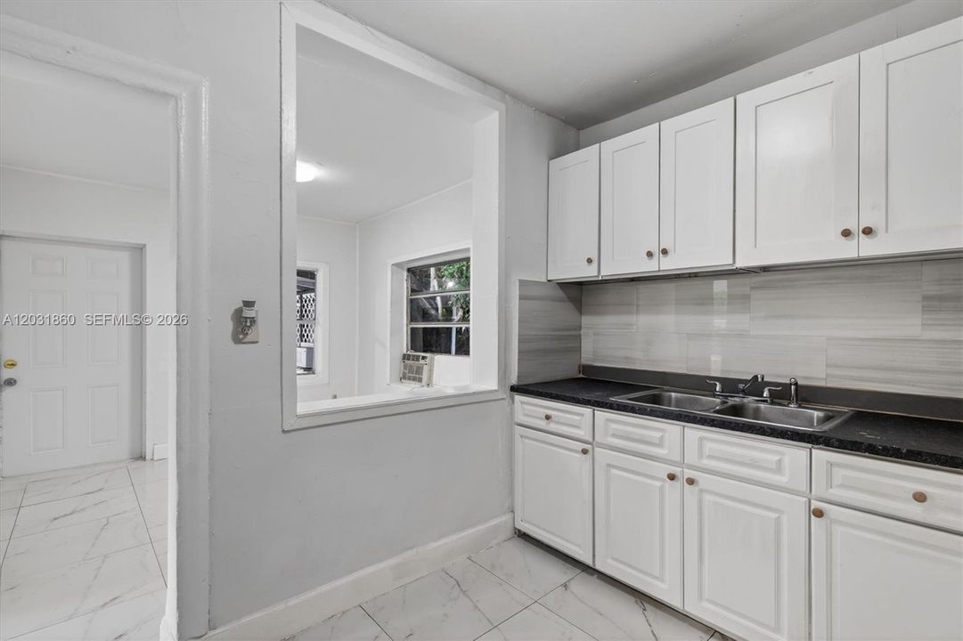 For Sale: $550,000 (3 beds, 1 baths, 1144 Square Feet)