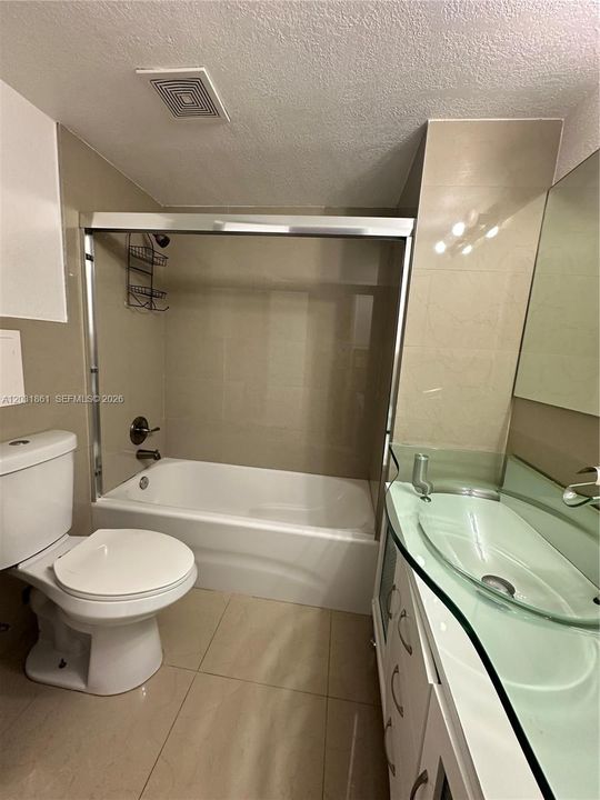 For Rent: $2,200 (2 beds, 2 baths, 1113 Square Feet)