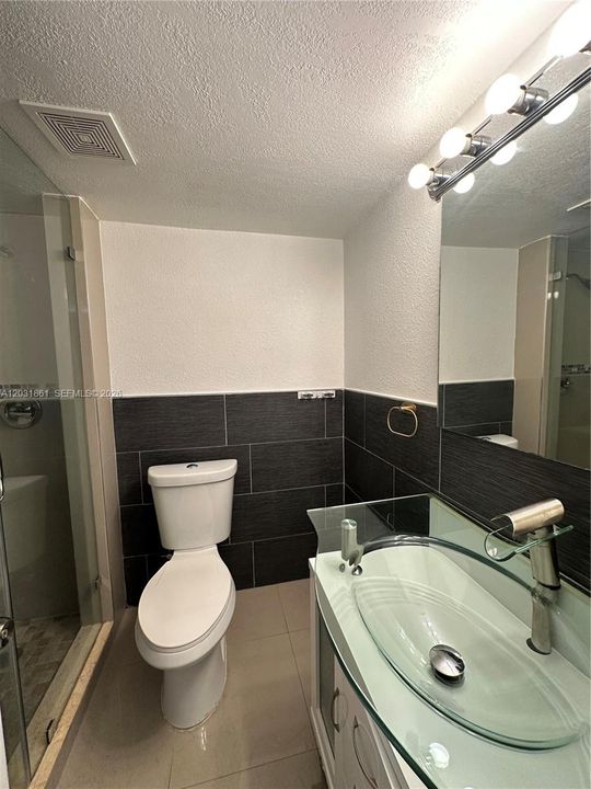 For Rent: $2,200 (2 beds, 2 baths, 1113 Square Feet)
