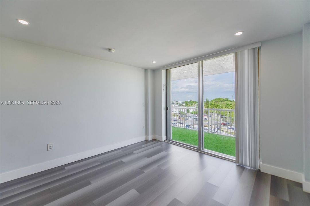 В аренду: $2,375 (2 спален, 1 ванн, 767 Квадратных фут)