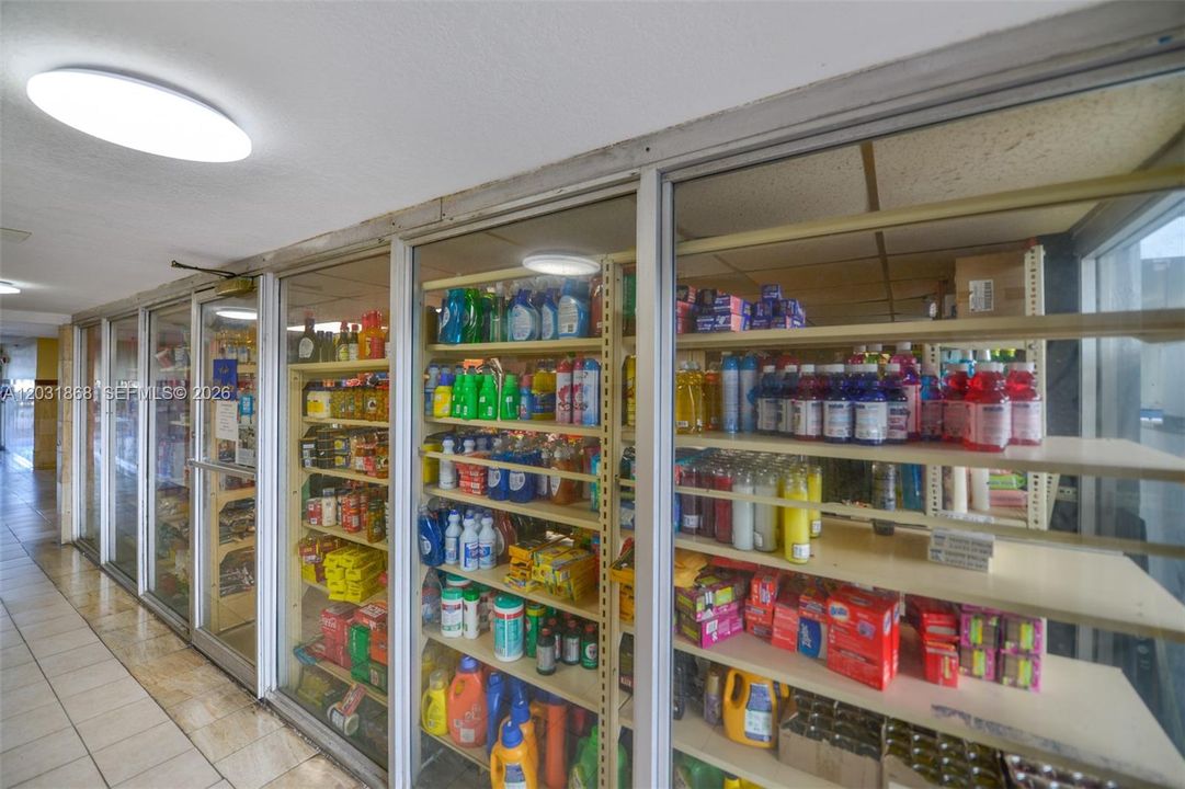 В аренду: $2,375 (2 спален, 1 ванн, 767 Квадратных фут)