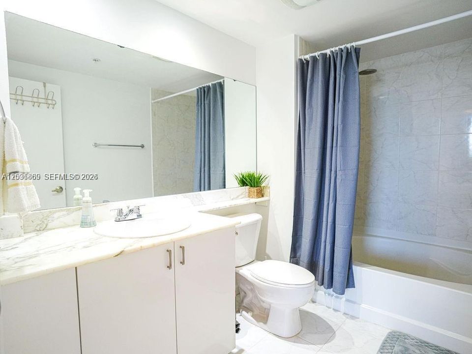 На продажу: $449,999 (2 спален, 2 ванн, 1081 Квадратных фут)