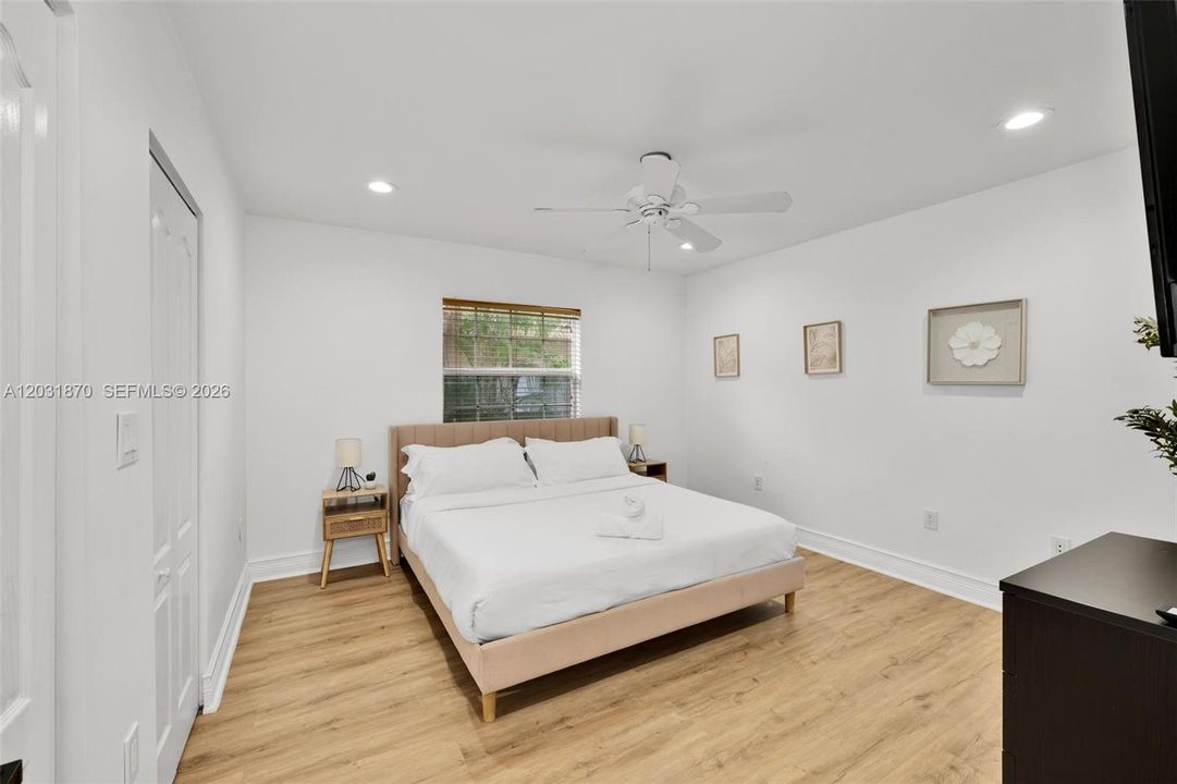 For Sale: $3,690,000 (5 beds, 4 baths, 3814 Square Feet)