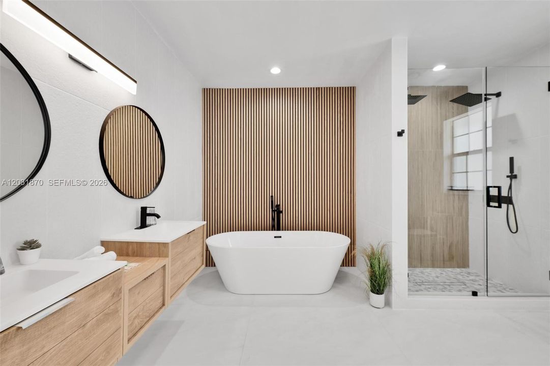 For Sale: $3,690,000 (5 beds, 4 baths, 3814 Square Feet)