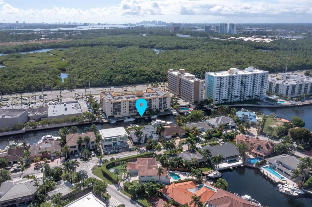 For Sale: $3,690,000 (5 beds, 4 baths, 3814 Square Feet)