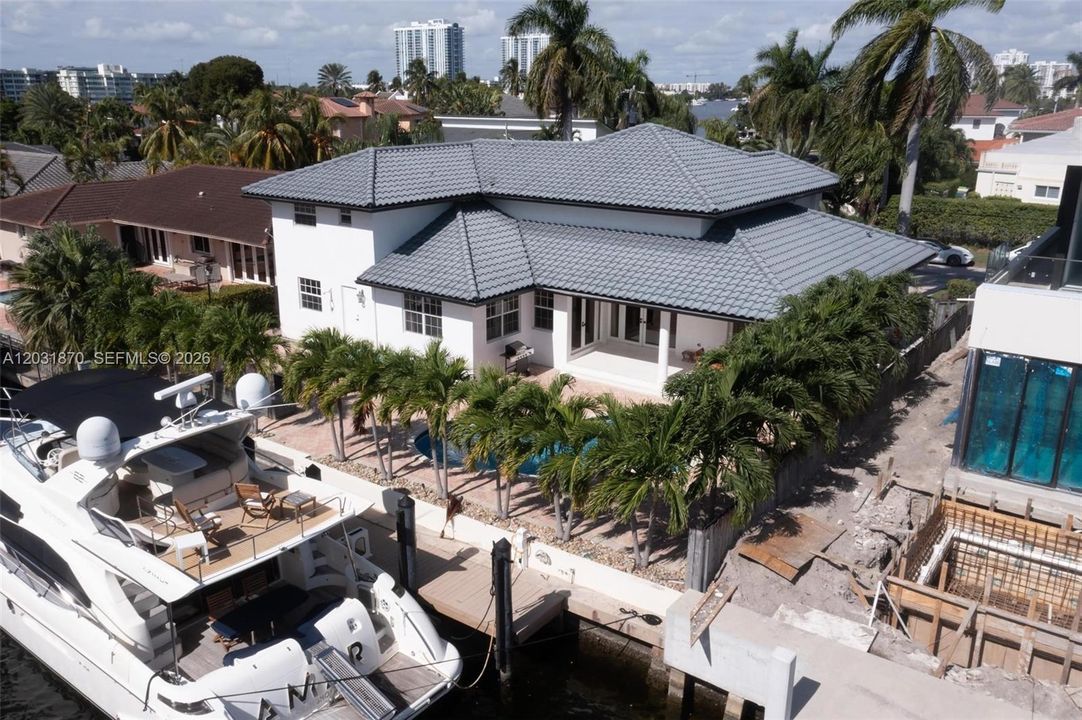 For Sale: $3,690,000 (5 beds, 4 baths, 3814 Square Feet)