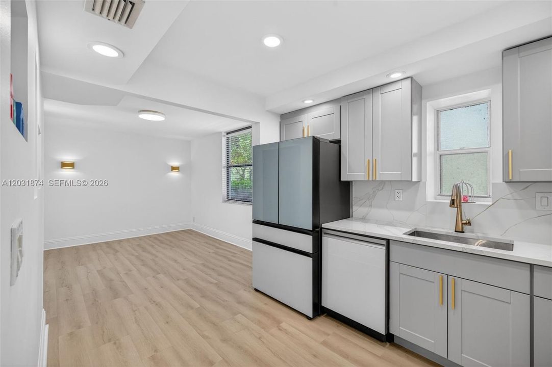 For Sale: $395,500 (3 beds, 2 baths, 1330 Square Feet)