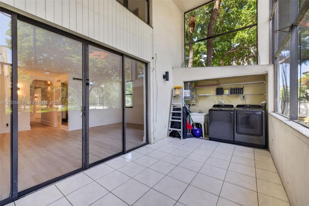 For Sale: $395,500 (3 beds, 2 baths, 1330 Square Feet)