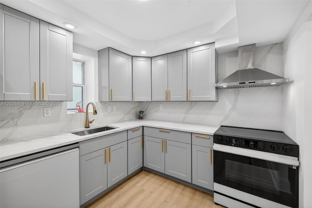 For Sale: $395,500 (3 beds, 2 baths, 1330 Square Feet)