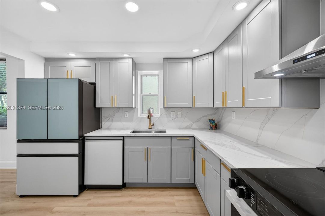 For Sale: $395,500 (3 beds, 2 baths, 1330 Square Feet)