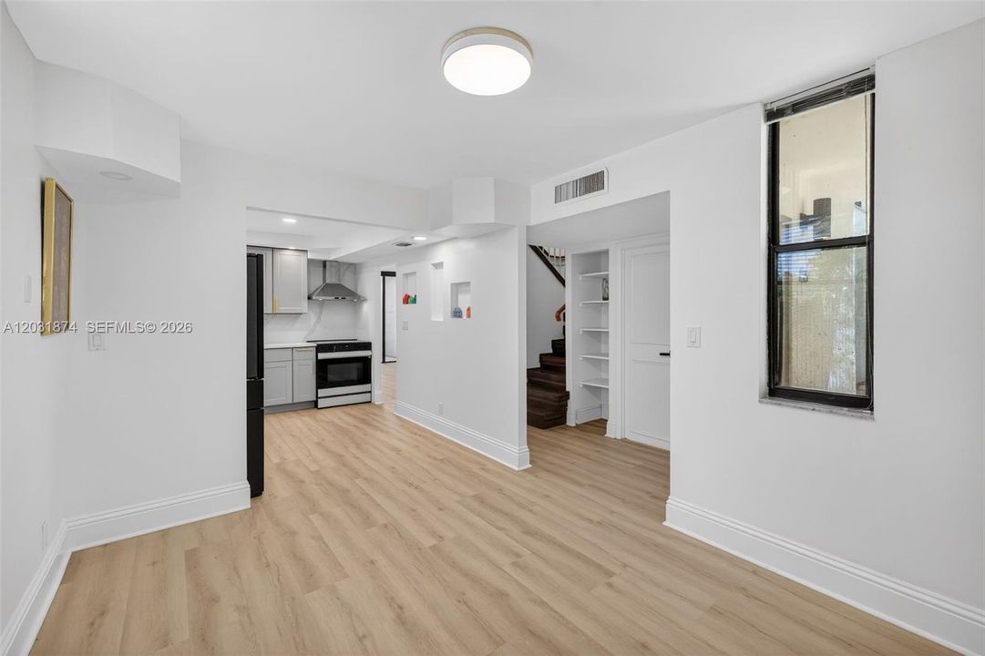 For Sale: $395,500 (3 beds, 2 baths, 1330 Square Feet)