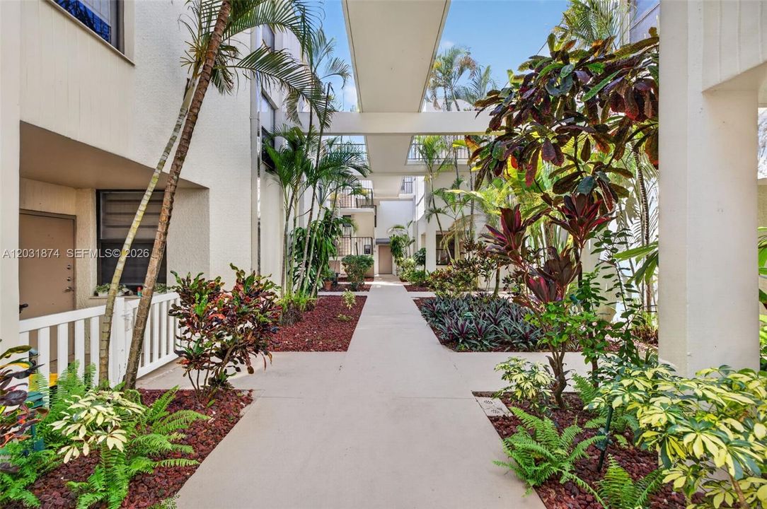 For Sale: $395,500 (3 beds, 2 baths, 1330 Square Feet)