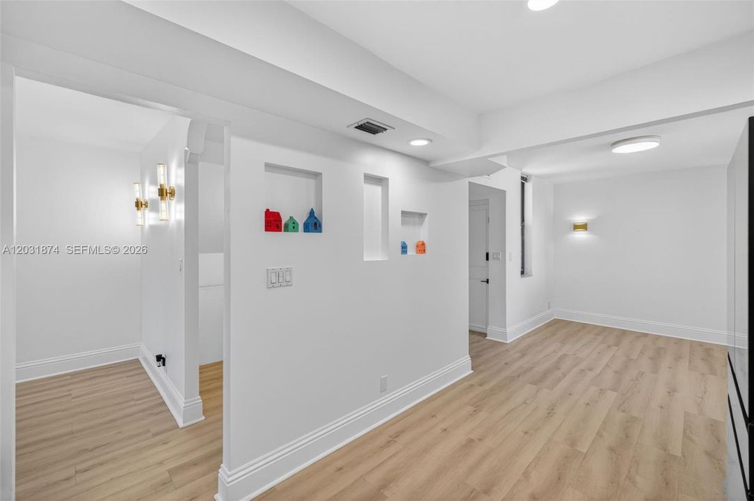 For Sale: $395,500 (3 beds, 2 baths, 1330 Square Feet)