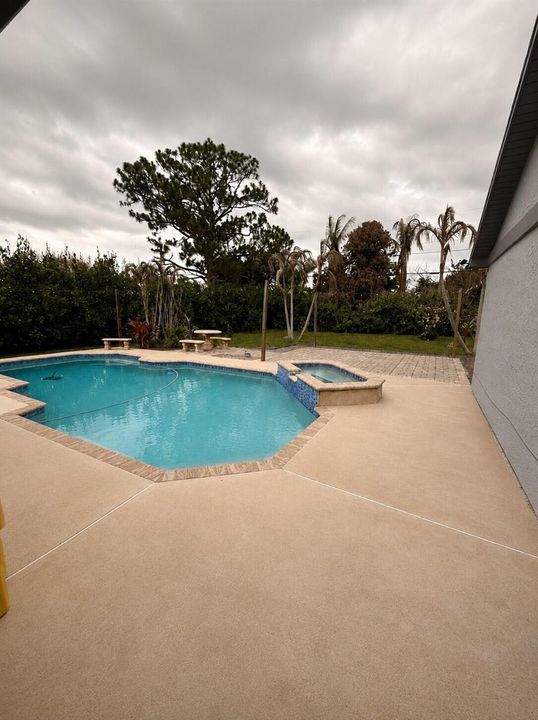 Pic 20 Pool 2