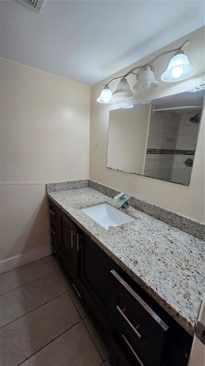 For Rent: $2,400 (2 beds, 2 baths, 1116 Square Feet)