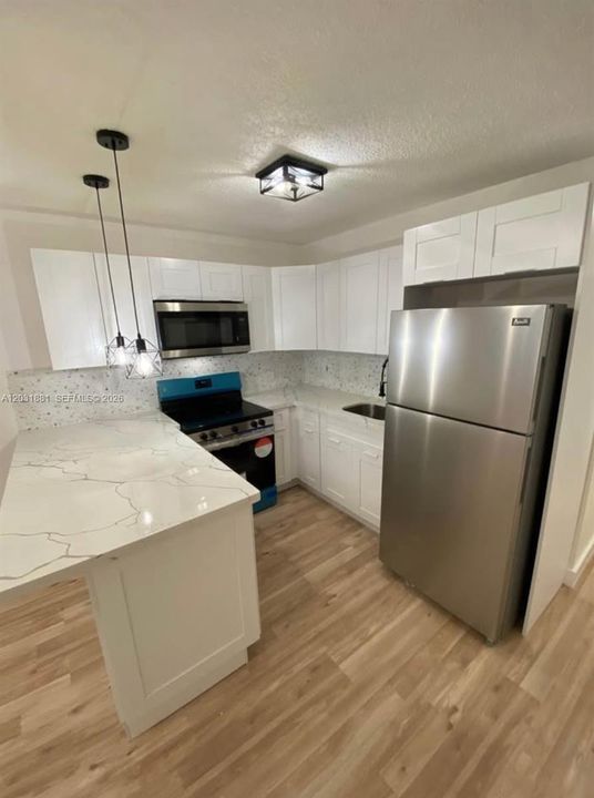 For Rent: $1,875 (1 beds, 1 baths, 500 Square Feet)
